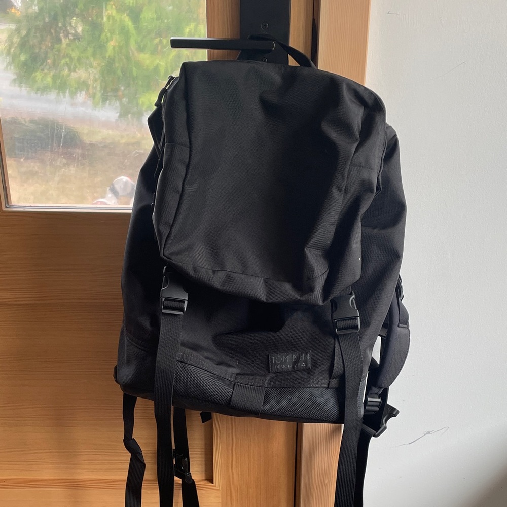Tom Bihn shadow guide backpack